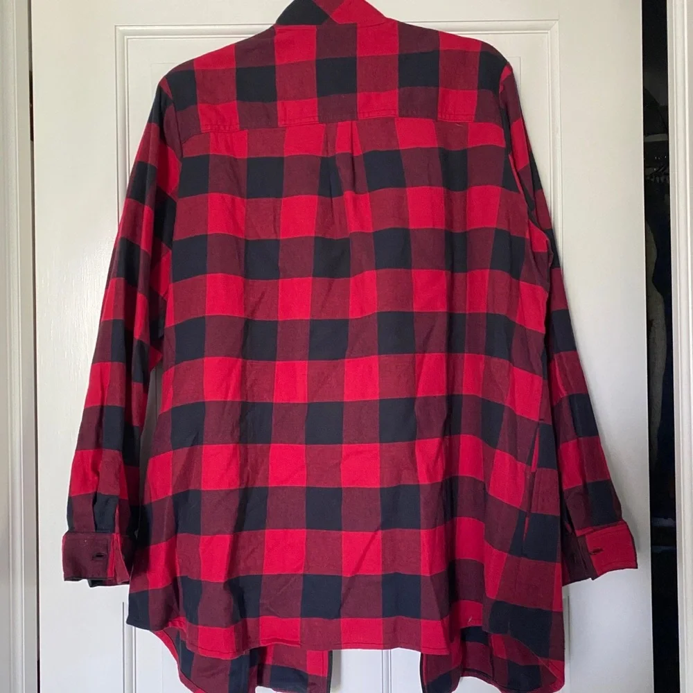 Denim and Company - Red and Black plaid over shirt - 1X - Picture 4 of 4